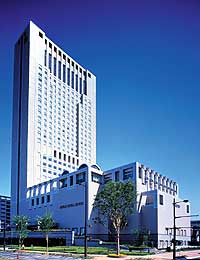 �G�[�XJTB�F���[�K���C�����z�e�����q